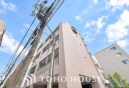 建物の佇まいから始まる住まい選び。室内とあわせて、現地ならではの空気感もお確かめください。