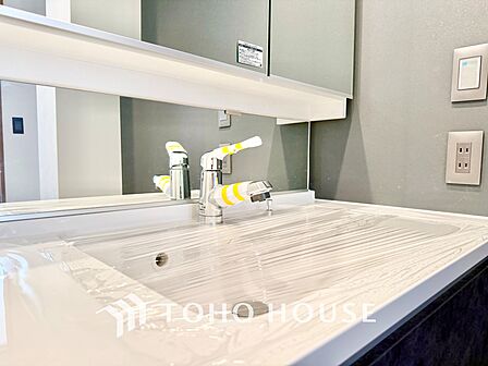 ◆洗面◆清潔感のある水回り。白で統一されたスタイリッシュな空間。毎日使う場所だから究にシンプルにこだわりました。