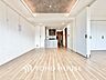 室内：◆隠された美しさ◆流麗な音楽が流れているような繊細でいながら整然かつ堅牢なこの空間。この空間は確かに美しい。しかし、そこには美しさ以上のものが隠されている。