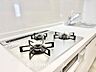 キッチン：◆愛育◆キッチンは家族の絆を育む大切な空間。シンプルで使い易いSystemKitchenで愉しく作る料理は愛情のある美味しいご馳走に。家族で使える広々としたダイニングキッチンです。