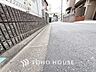 子供部屋：【Private room】家族個々の安らぎの空間。プライベートなBedRoomは暮らす方の感性で造り上げたいもの。誰もが好みで飾れるシンプルな室内に仕上げてあります。
