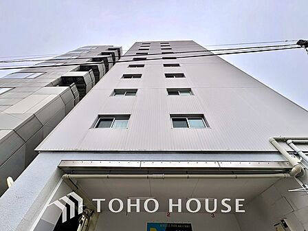 【APPEARANCE】◆眩い◆光が燦々と入り、家族の笑顔を照らす。「いつまでも続いて」と願う夢のような毎日がここにある。