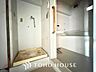 洗面：【WASHROOM】◆快適◆煌びやかな暮らしの中にも忘れたくない快適さ。大きな収納が助けてくれます。