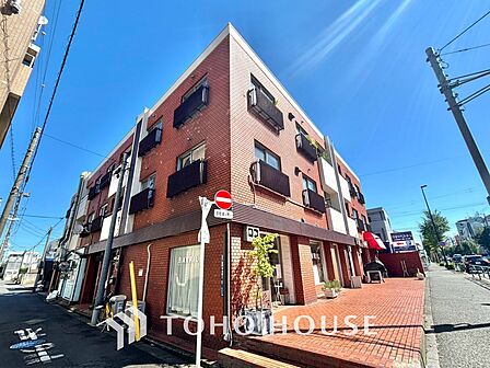 漂う上質な空気感、マンションに入れば「おかえりなさい」と笑顔で迎えてくれるエントランス。最良の心配りを感じるマンションでした。
