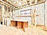 寝室：一日の終わりに心身をゆっくりと休める、落ち着いた雰囲気の居室。ベッドを置いてもゆとりのある広さで、質の高い睡眠と爽やかな朝の目覚めをサポートします。心安らぐプライベート空間です。