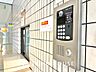 設備：◆オートロック◆自室の鍵だけではなく、建物内に共用玄関のドアがあり、施錠されているという点がポイント。正しく施錠されていれば居住者以外の侵入を拒むことができます。