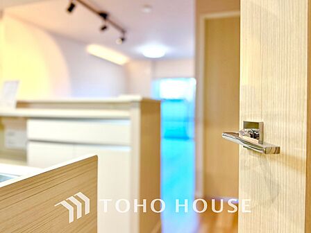 【LIVING】◆扉を◆開くとこの景色。家族の”おかえり”の声が聞こえてきそう。
