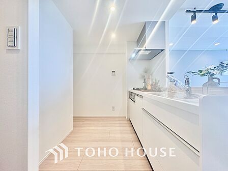 【KITCHEN】◆家族のおはよう◆の声を笑顔で迎えてあげられるシステムキッチン。朝ごはんが楽しみでちょっと早起きしたくなるんです。