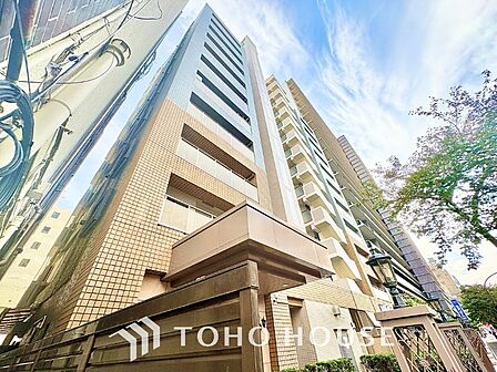 漂う上質な空気感、マンションに入れば「おかえりなさい」と笑顔で迎えてくれるエントランス。最良の心配りを感じるマンションでした。