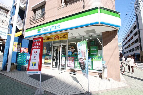 画像22:ファミリーマート　名古屋栄五丁目店