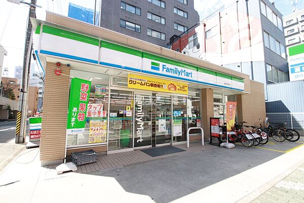 画像22:ファミリーマート　南武平町店