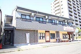 グラン　シャリオ 202 ｜ 愛知県名古屋市中川区春田１丁目（賃貸アパート1K・2階・26.56㎡） その1