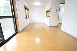 ホリーステージ城山 102 1階2LDKのリビング/ダイニング