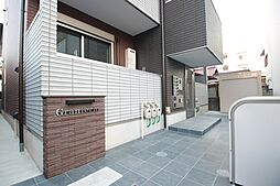 4 / 8