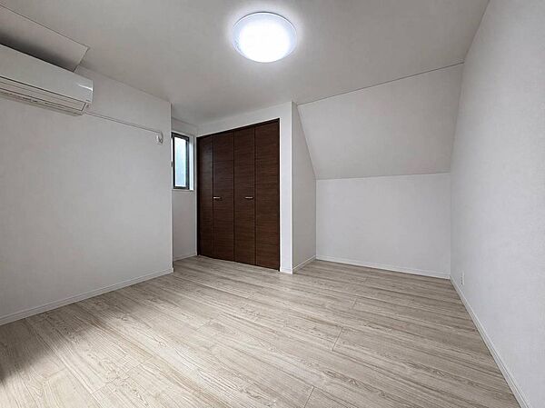 洋室を拡大表示