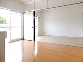 ビレッジハウス楠II2号棟