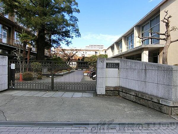 画像22:茨木市立養精中学校 徒歩81分。 6430m