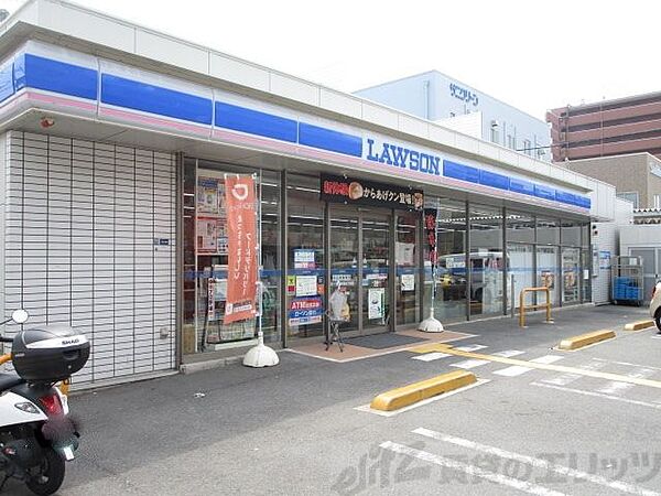 画像20:ローソン南吹田五丁目店 徒歩2分。 160m