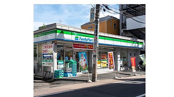 ファミリーマー...