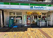 ファミリーマートサンズ長者町店 徒歩3分。 210m