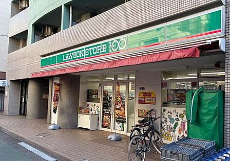 ローソンストア100板橋本町店 徒歩2分。 130m