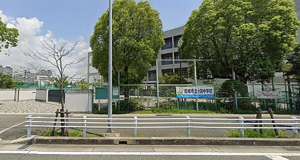 周辺を拡大表示