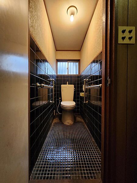 トイレを拡大表示