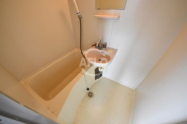 画像8:メゾンドゥ・レイナIII　浴室