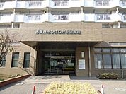 図書館 757m