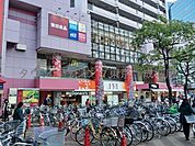 パルロード1・アピレ 徒歩31分。ショッピングセンター 2410m