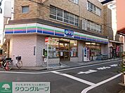 スリーエフ板橋大谷口北町店 徒歩8分。コンビニ 640m