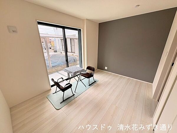 洋室を拡大表示