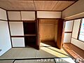 東側6帖和室・...