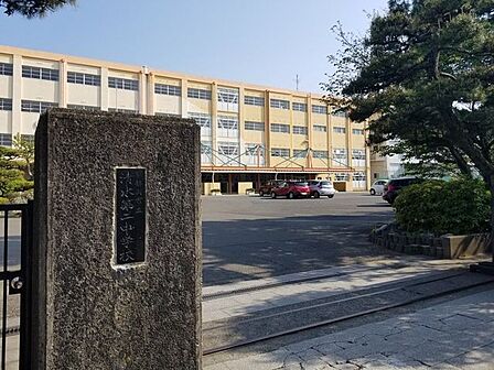 静岡市立清水第二中学校≪教育目標≫高い知性 豊かな心情 じょうぶな体≪重点目標≫本気の挑戦●児童数(2023年度)…630名 1070m