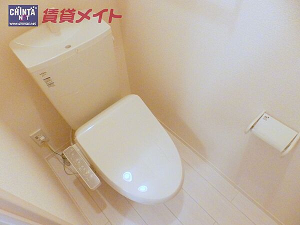 画像8:トイレ同物件の別部屋のモデル写真となります