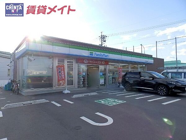 画像22:ファミリーマート　国一川越町店