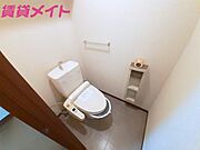 同型反転部屋写真です。