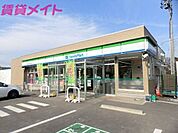 ファミリーマート四日市あかつき台北店 1747m