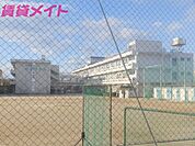 川越町立川越中学校 1300m