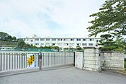 成瀬中学校 徒歩121分。中学校 9650m
