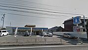 ローソン西湘二宮店 徒歩7分。コンビニ 490m
