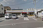 ミニストップ二宮駅前店 徒歩10分。コンビニ 750m