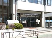 品川区立荏原図書館 465m