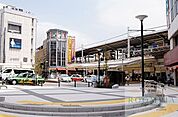 自由が丘駅(東急 大井町線) 徒歩11分。 870m