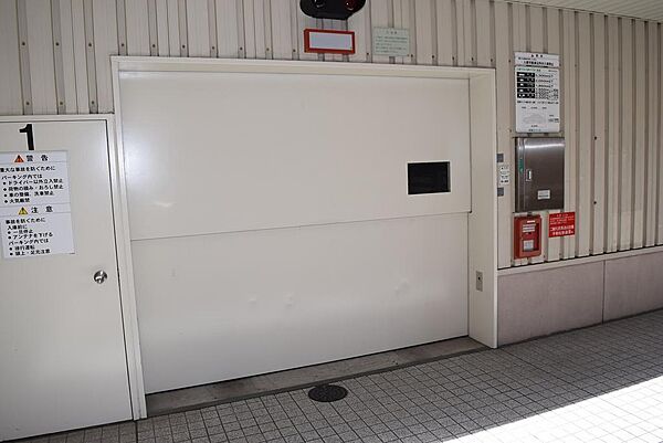 駐車場を拡大表示