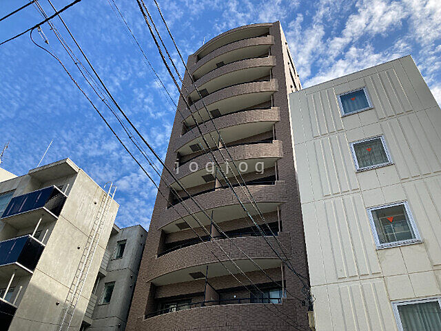4 / 18