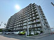 ≪外観≫南東側から見た現地の様子です。