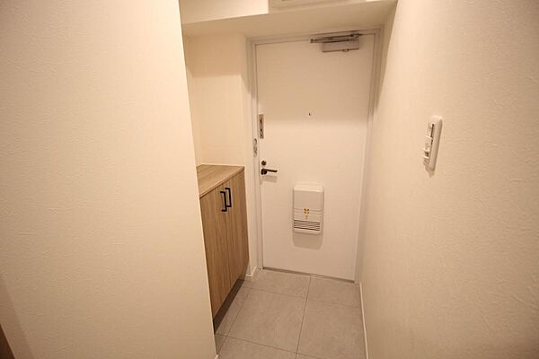 玄関を拡大表示