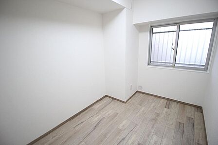 ■リビングから離れて静かに自分の時間や課題に集中できる、ワークスペースや書斎としてもおすすめです♪