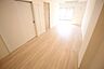 リビング/ダイニング：■隣のお部屋の扉を開放しリビングとして広くお使い頂く事も可能です♪